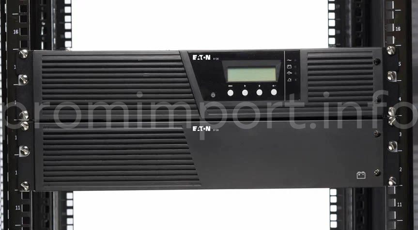ИБП Eaton 9130 смонтирован на стойке